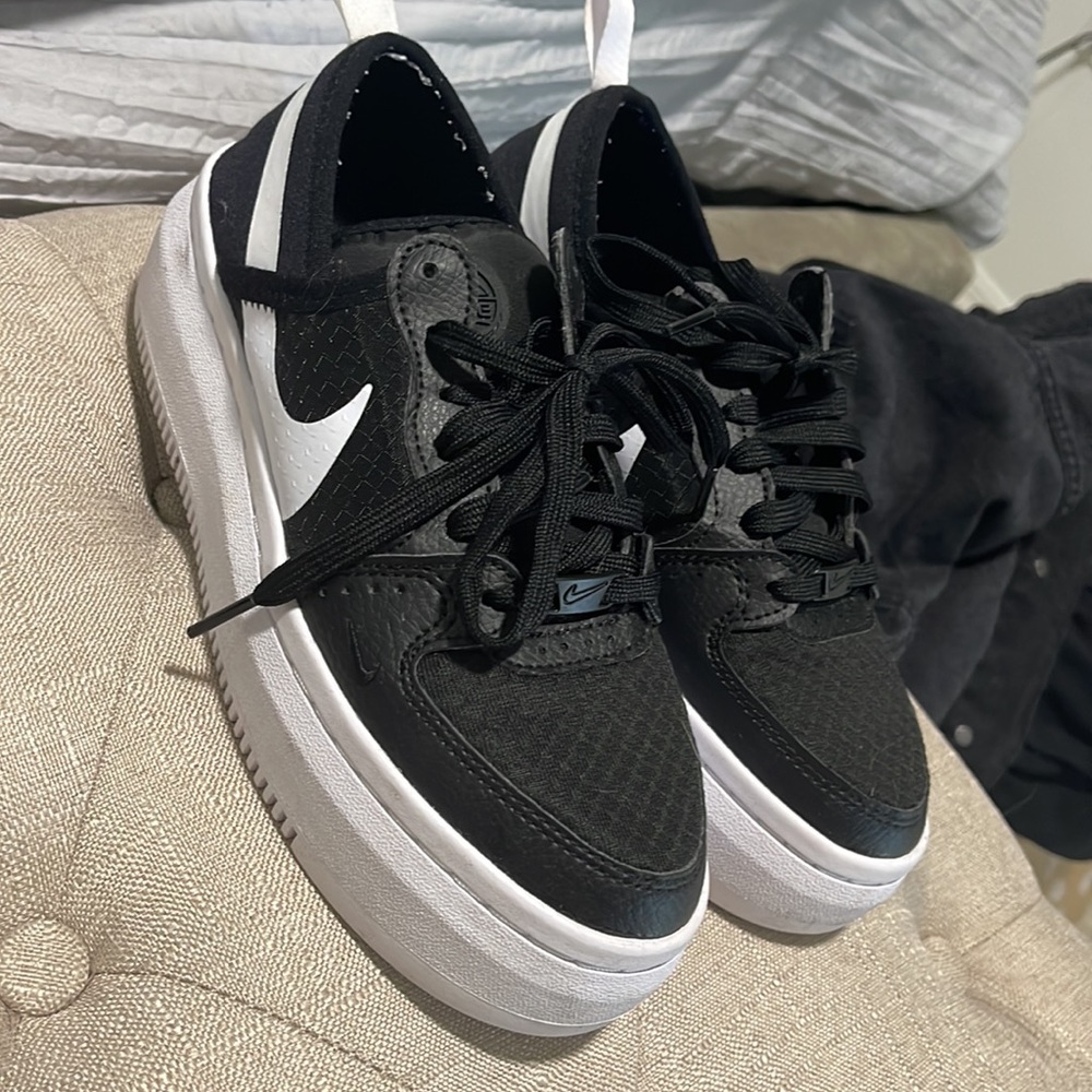 Nike platforms - Picture 3 of 4